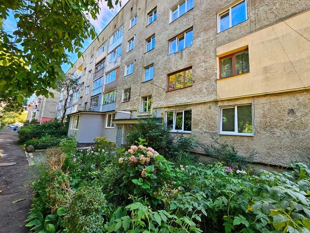 Продається простора та сонячна 3-кімнатна "чешка" в доброму