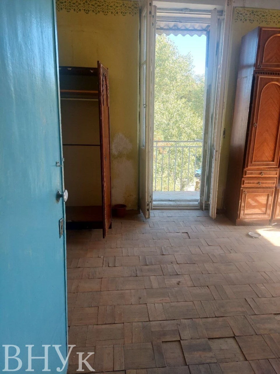 Продається 3-кімнатна квартира в м. Стрий