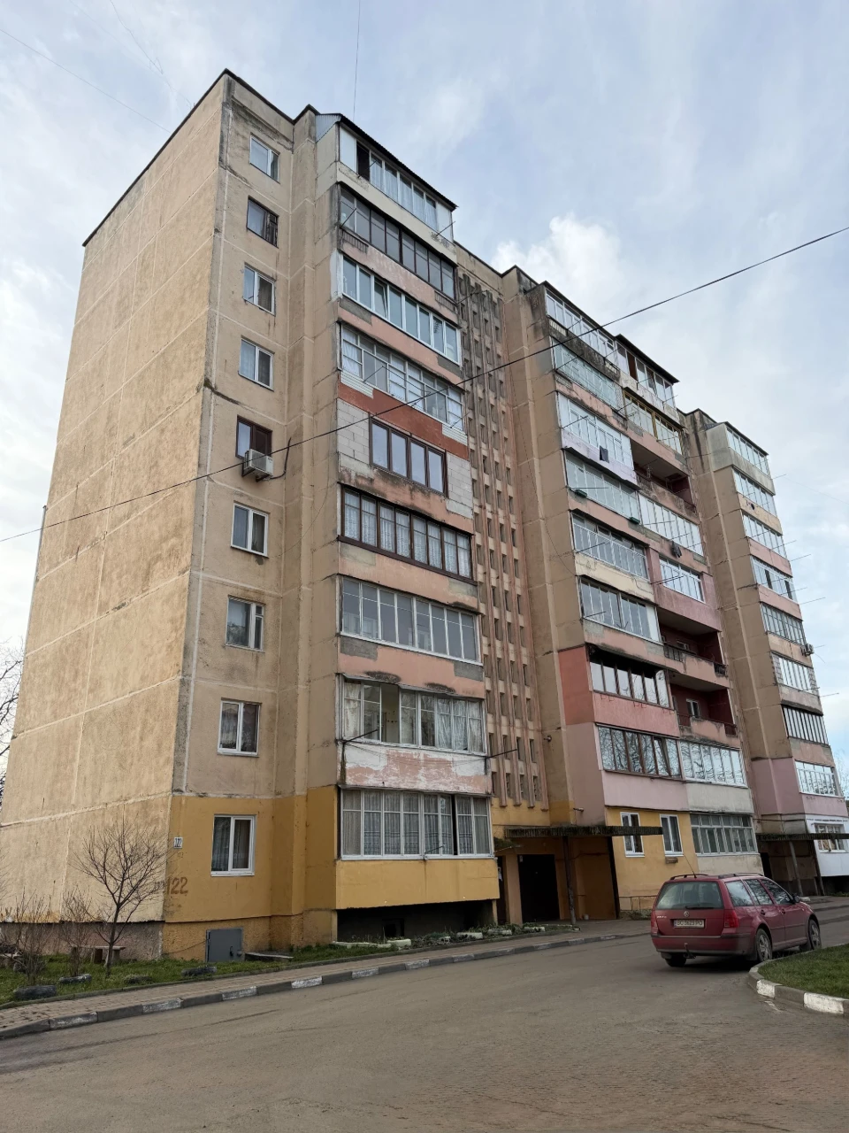 Простора 3-кімнатна квартира м.Стрий вул. Грабовецька