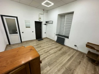 Продаж Квартири в центрі міста. Майдан ринок.