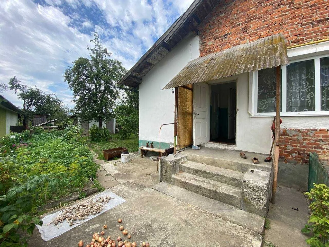 Продаж 2 -кімнатної квартири особнякового типу біля Стрия! (