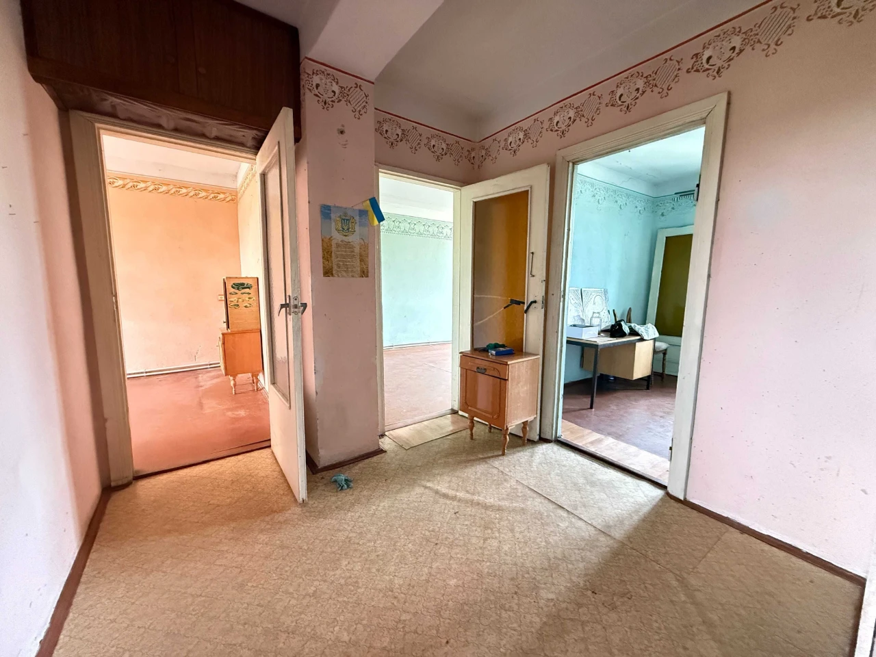 ПРОДАЖ ПРОСТОЇ 3-КІМНАТНОЇ КВАРТИРИ (чешка) 
м. Стрий, вул.