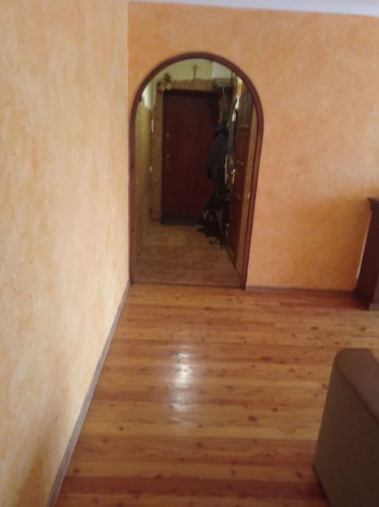 Sale of a 3-room apartment in the city of Stryj. Negotiation. Euro renovation.