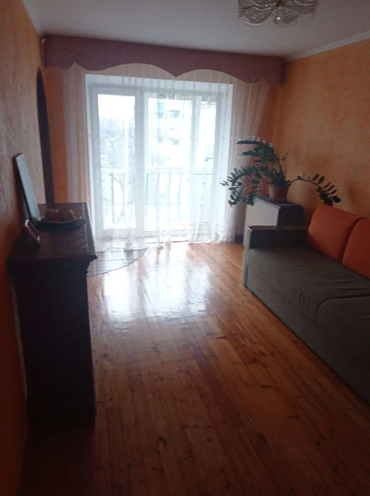 Sale of a 3-room apartment in the city of Stryj. Negotiation. Euro renovation.