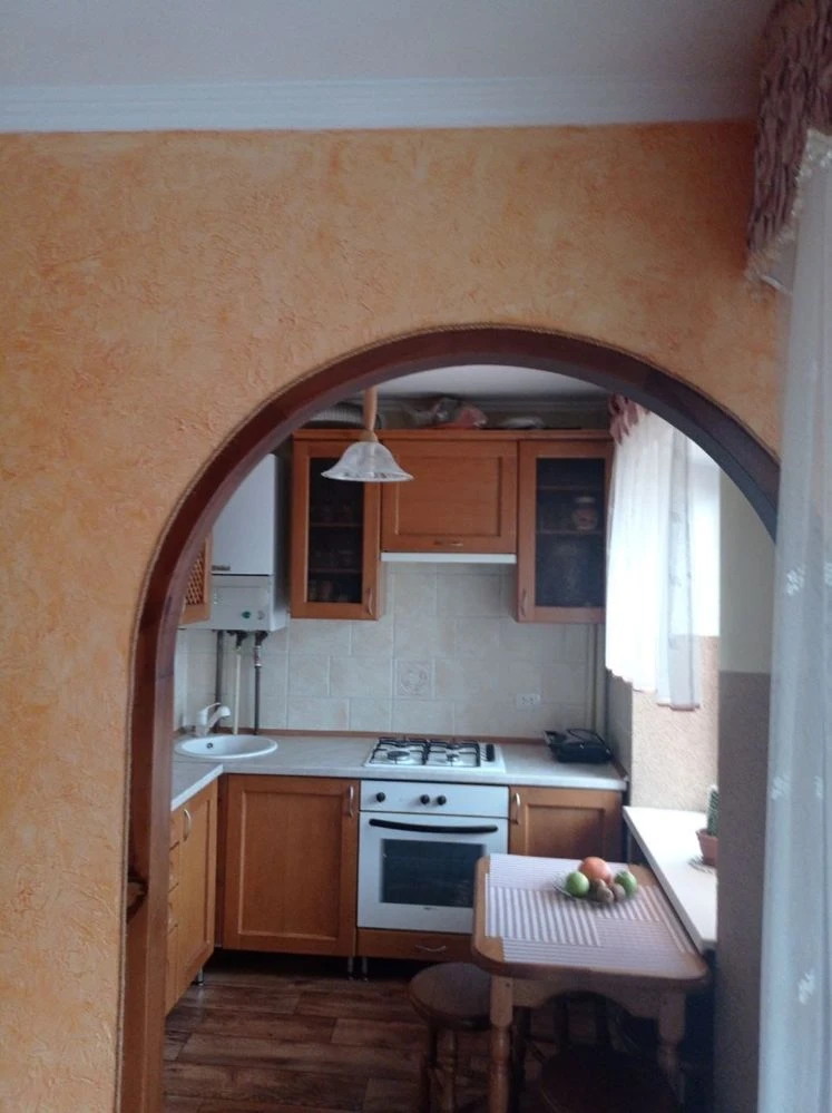 Sale of a 3-room apartment in the city of Stryj. Negotiation. Euro renovation.