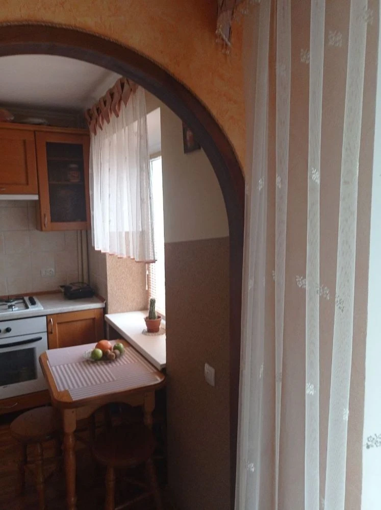Sale of a 3-room apartment in the city of Stryj. Negotiation. Euro renovation.