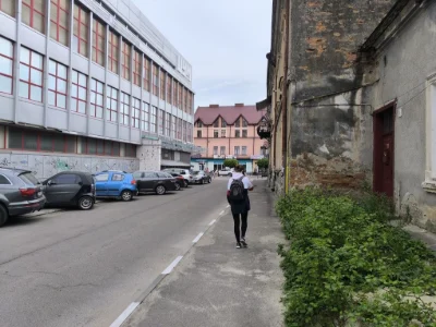 Власник. Продам квартиру в центрі міста Стрий вхід і вікна в