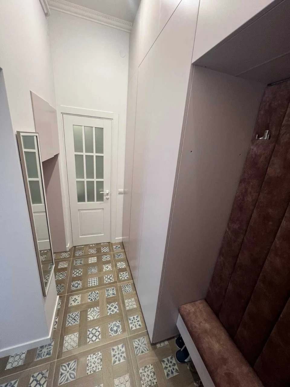 Продається 2-кімнатна квартира у центрі міста