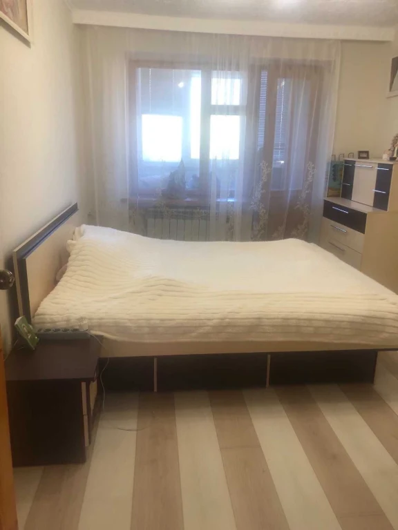 Продам квартиру 5 поверх Івасюка 15 центр міста Топ локація