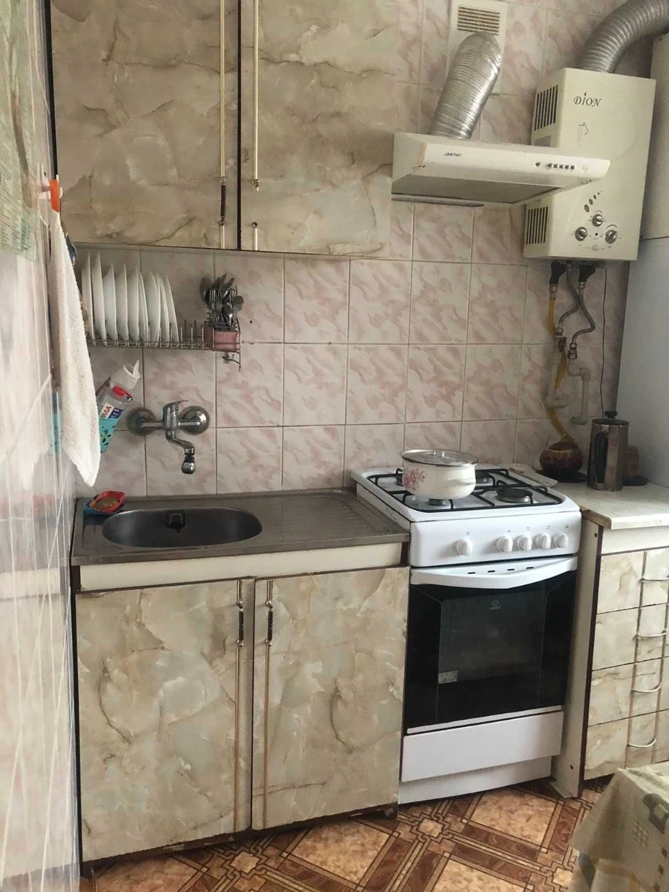 Продам квартиру 5 поверх Івасюка 15 центр міста Топ локація