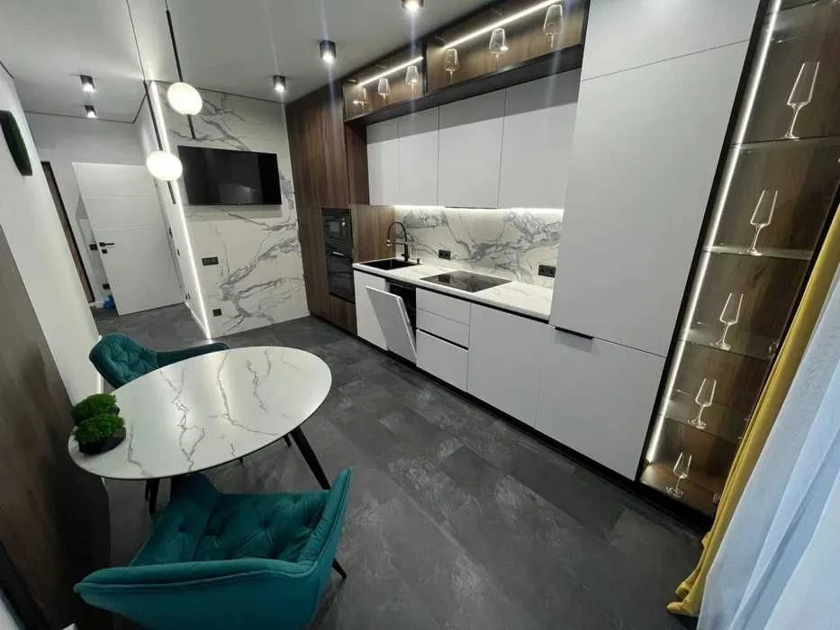 Продаж 1-кімнатної квартири в ЖК Platinum Apartments — сучас