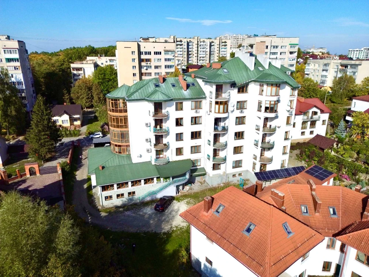 Продаж просторої 3-кімнатної квартири у Трускавці!