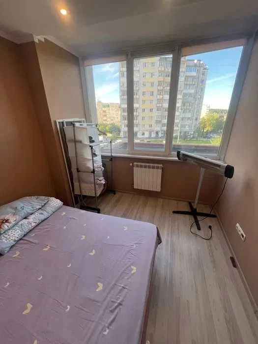 3-кім. кв. з ремонтом, центр спального району, вул Скоропадс
