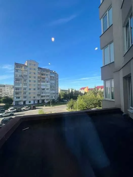 3-кім. кв. з ремонтом, центр спального району, вул Скоропадс