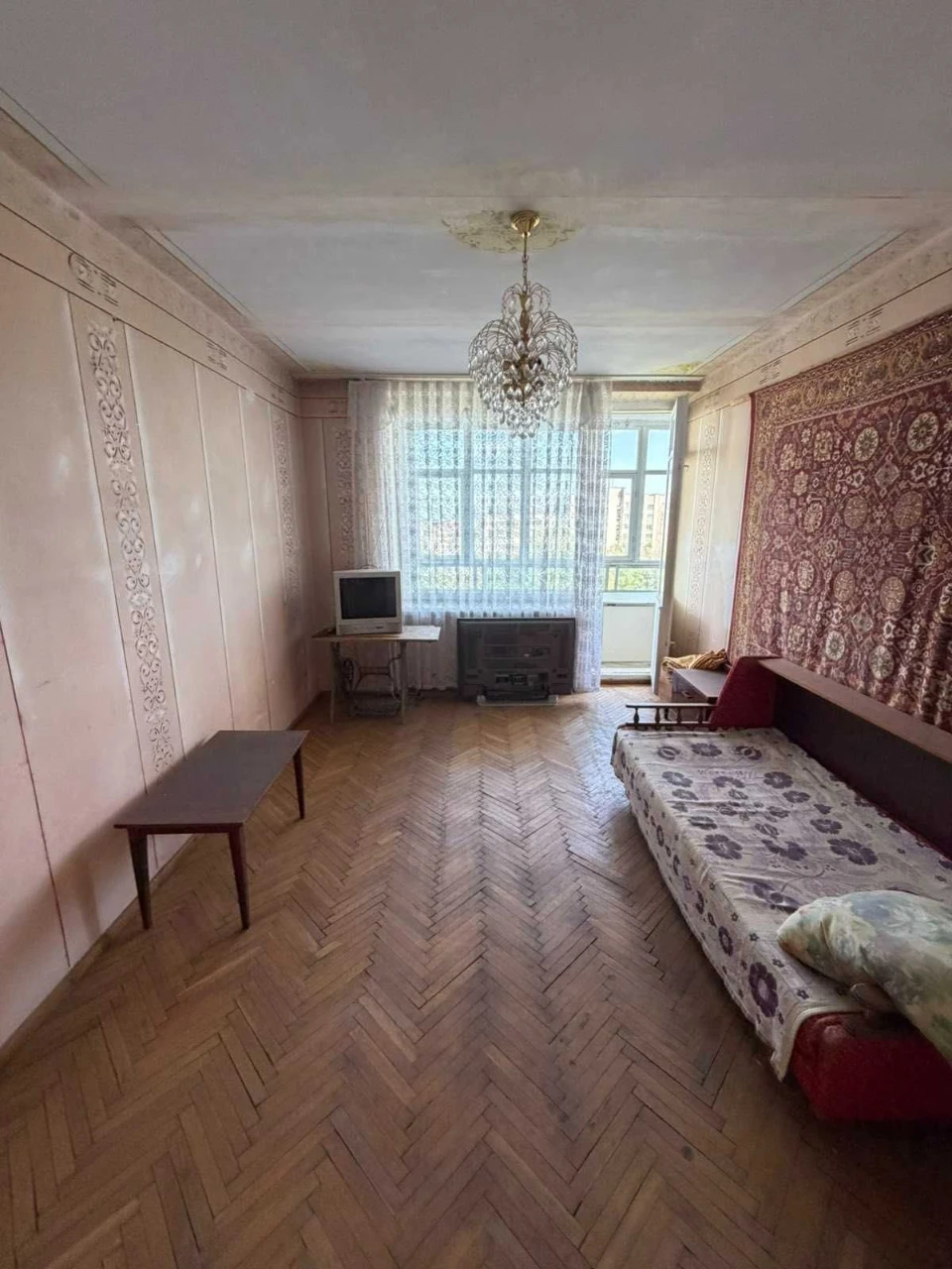 Продається 3-кімнатна квартира 66,4 м², 2 великі балкони, чу
