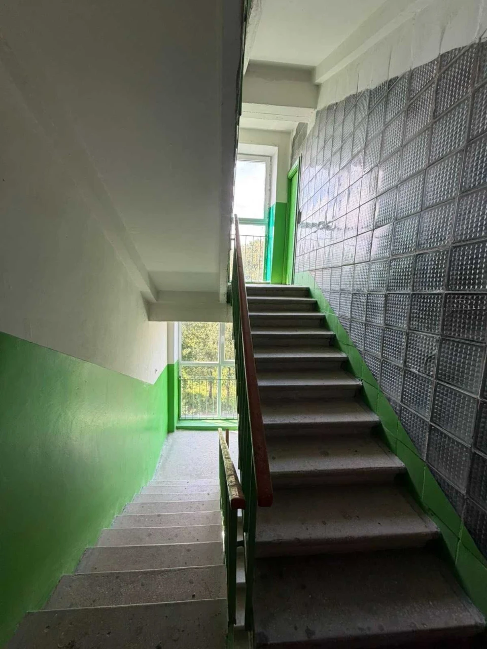 Продається 3-кімнатна квартира 66,4 м², 2 великі балкони, чу