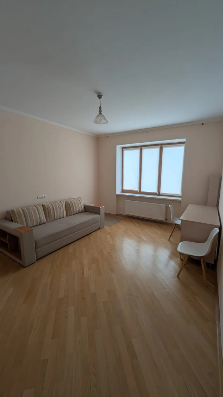 Продам велику квартиру