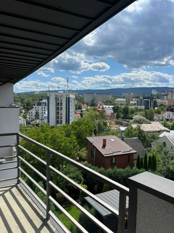 Преміальна квартира з панорамним видом на Карпати / ЖК Dovbu