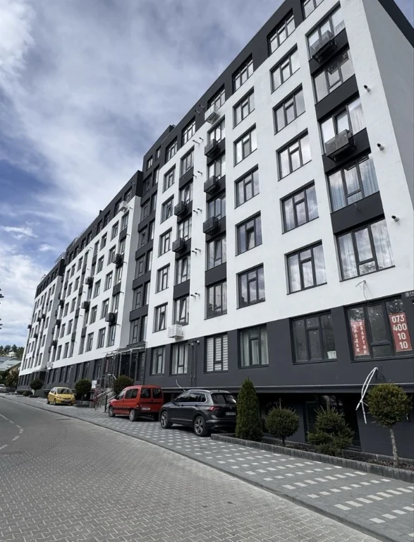 Spacious 4-bedroom apartment for sale in the center of Truskavets |