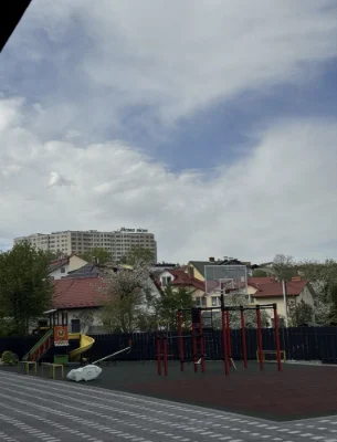 Продається простора 4-кімнатна квартира в центрі Трускавця |