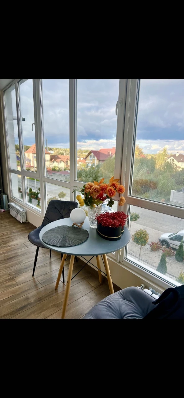ВЛАСНИК! Продам 2 к кв 64 кв м(6спальн місць)кращий ЖК»Клено