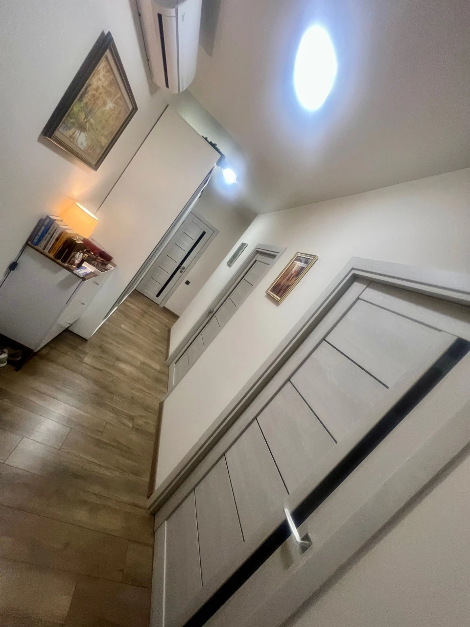 ВЛАСНИК! Продам 2 к кв 64 кв м(6спальн місць)кращий ЖК»Клено