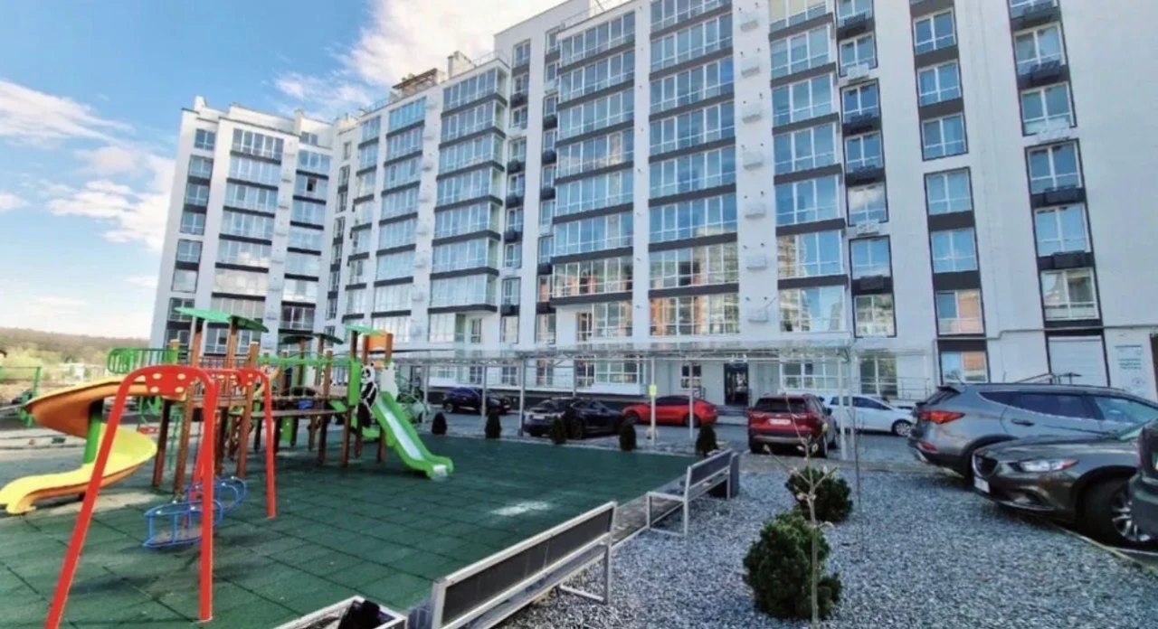 ВЛАСНИК! Продам 2 к кв 64 кв м(6спальн місць)кращий ЖК»Клено