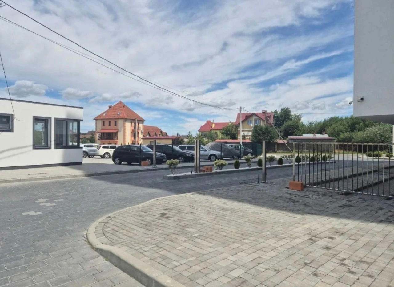ВЛАСНИК! Продам 2 к кв 64 кв м(6спальн місць)кращий ЖК»Клено