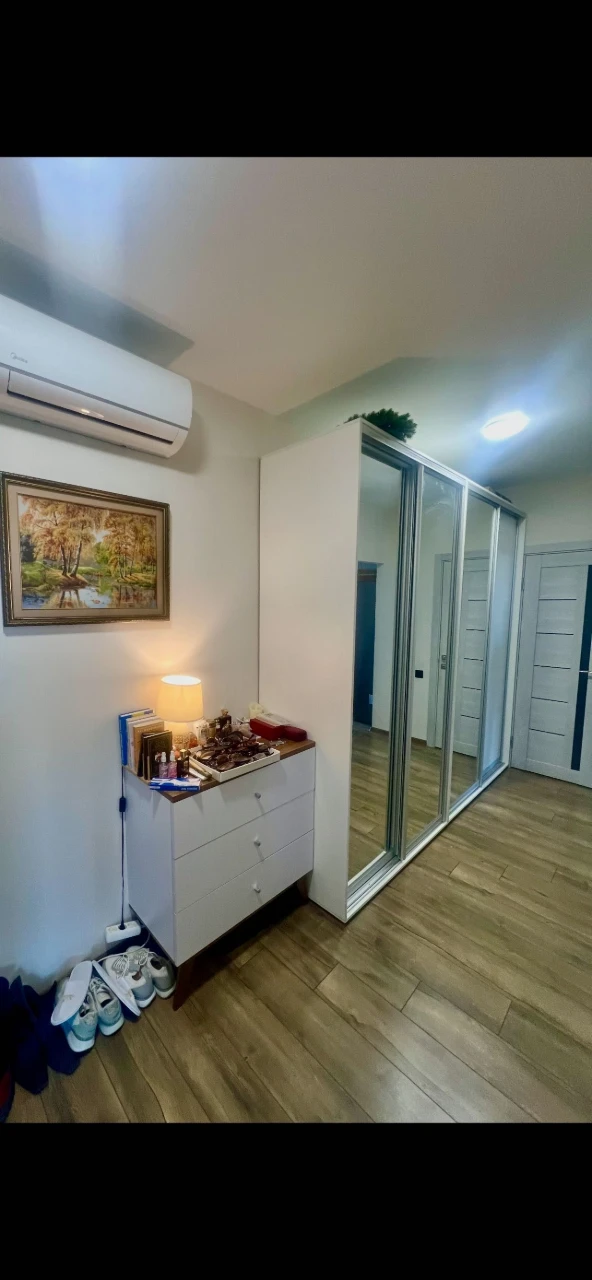 ВЛАСНИК! Продам 2 к кв 64 кв м(6спальн місць)кращий ЖК»Клено