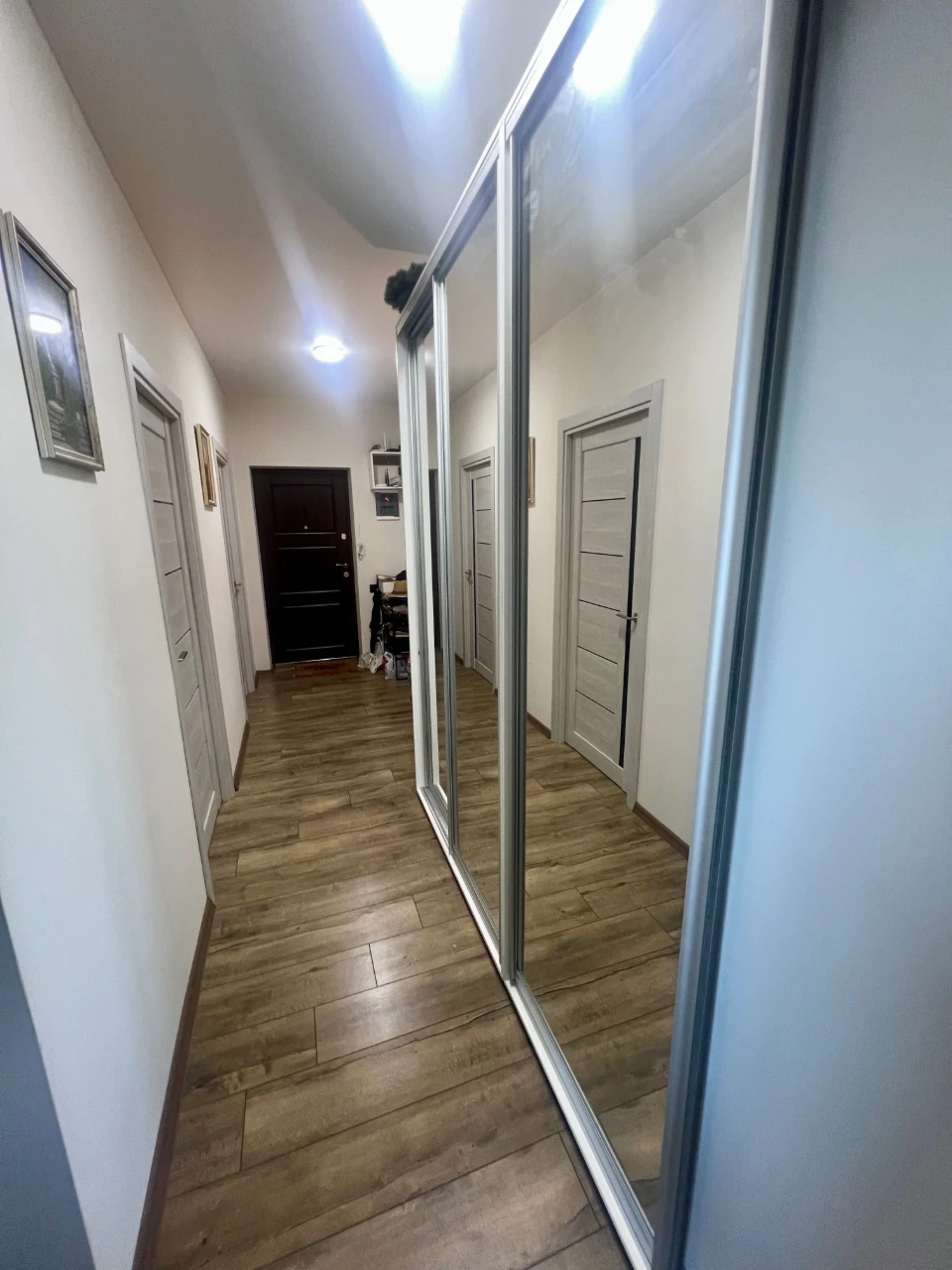ВЛАСНИК! Продам 2 к кв 64 кв м(6спальн місць)кращий ЖК»Клено