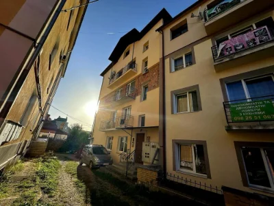 Продаж 1 кімнатної квартири в центрі Трусавця