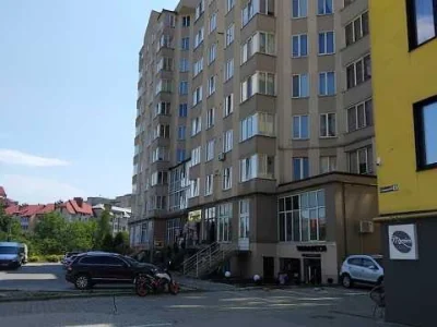 3-кім. кв. з ремонтом, центр спального району, вул Скоропадс