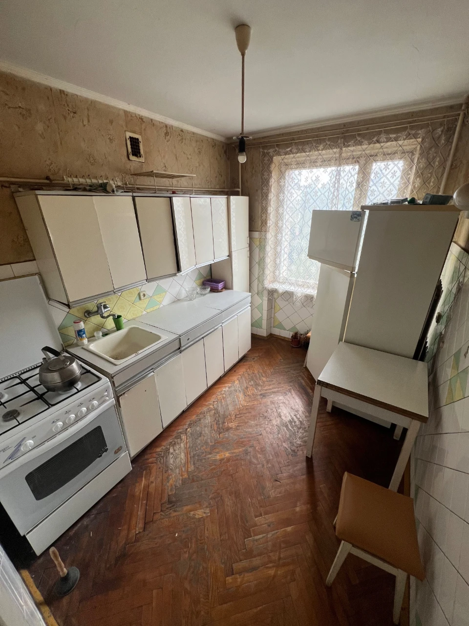 Простора 4-х кімнатна квартира 80м² | Стебницька