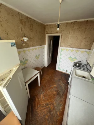 Простора 4-х кімнатна квартира 80м² | Стебницька