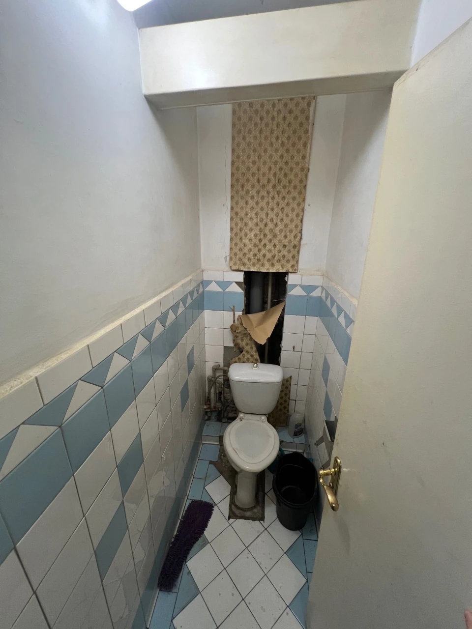 Простора 4-х кімнатна квартира 80м² | Стебницька