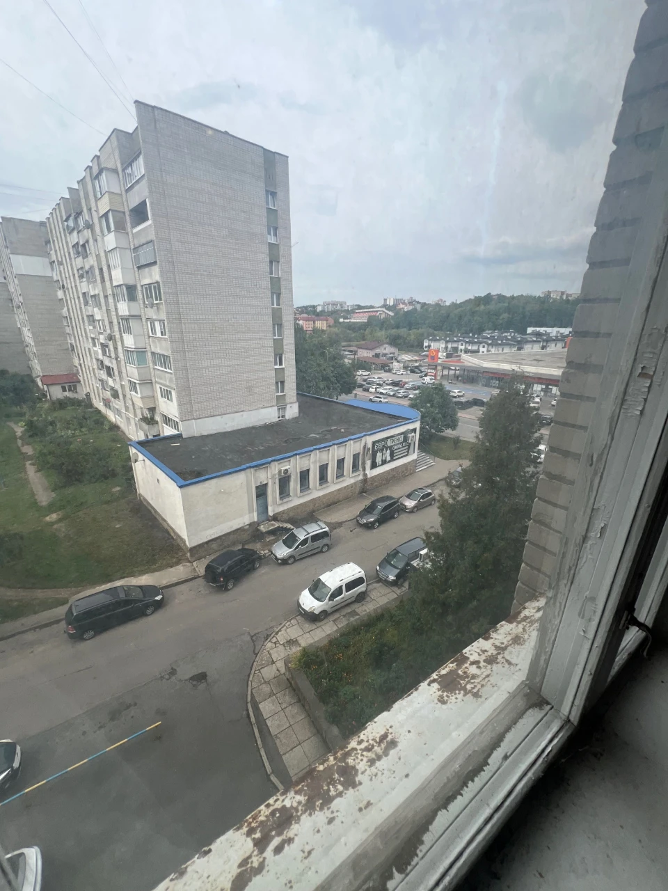 Простора 4-х кімнатна квартира 80м² | Стебницька