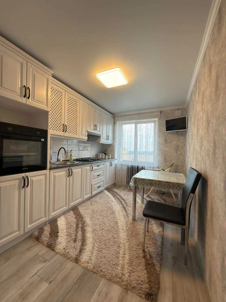 Продаж 2 кім. квартири 61 м2, вул. Стуса , м. Трускавець