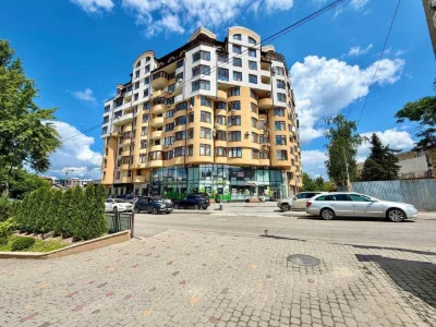 Продаж видової 2-кімнатної квартири в елітному ЖК на вул. Ро