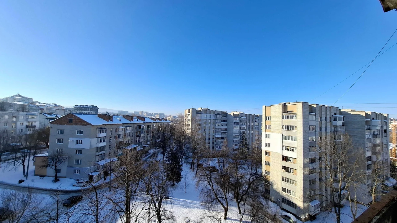 3 Кімнатна Квартира Напроти Ринку  Сільпо