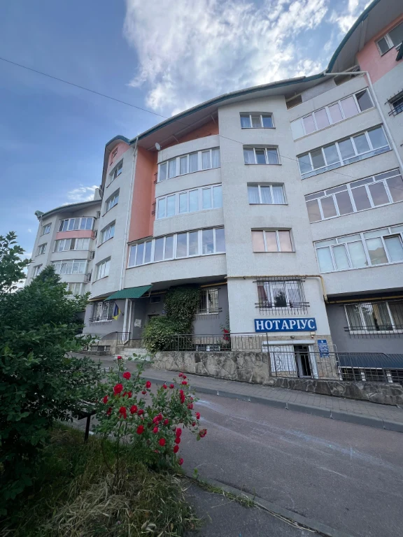 Простора 2-кімнатна квартира 93 м² у Трускавці | вул. В. Іва