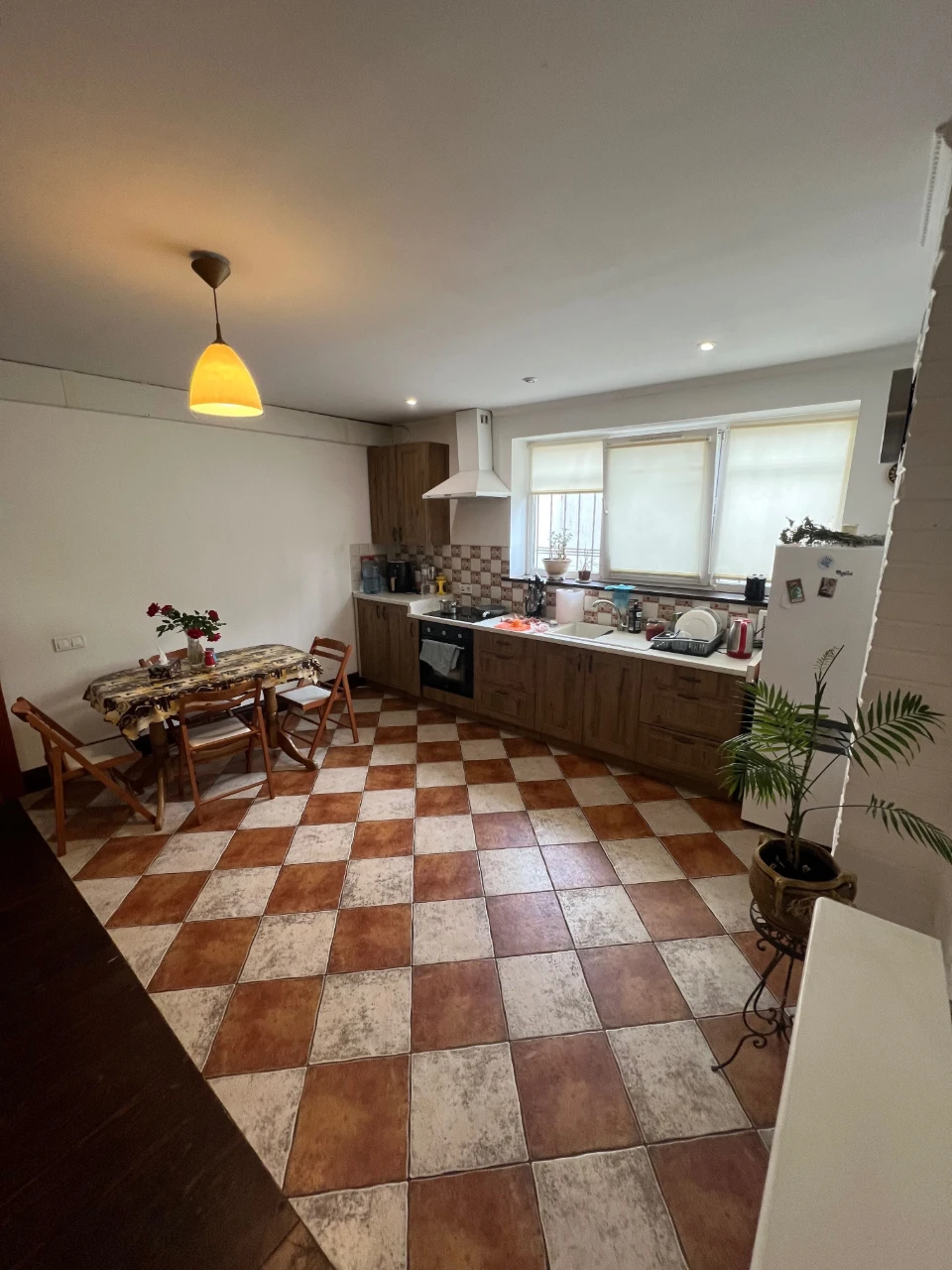 Простора 2-кімнатна квартира 93 м² у Трускавці | вул. В. Іва