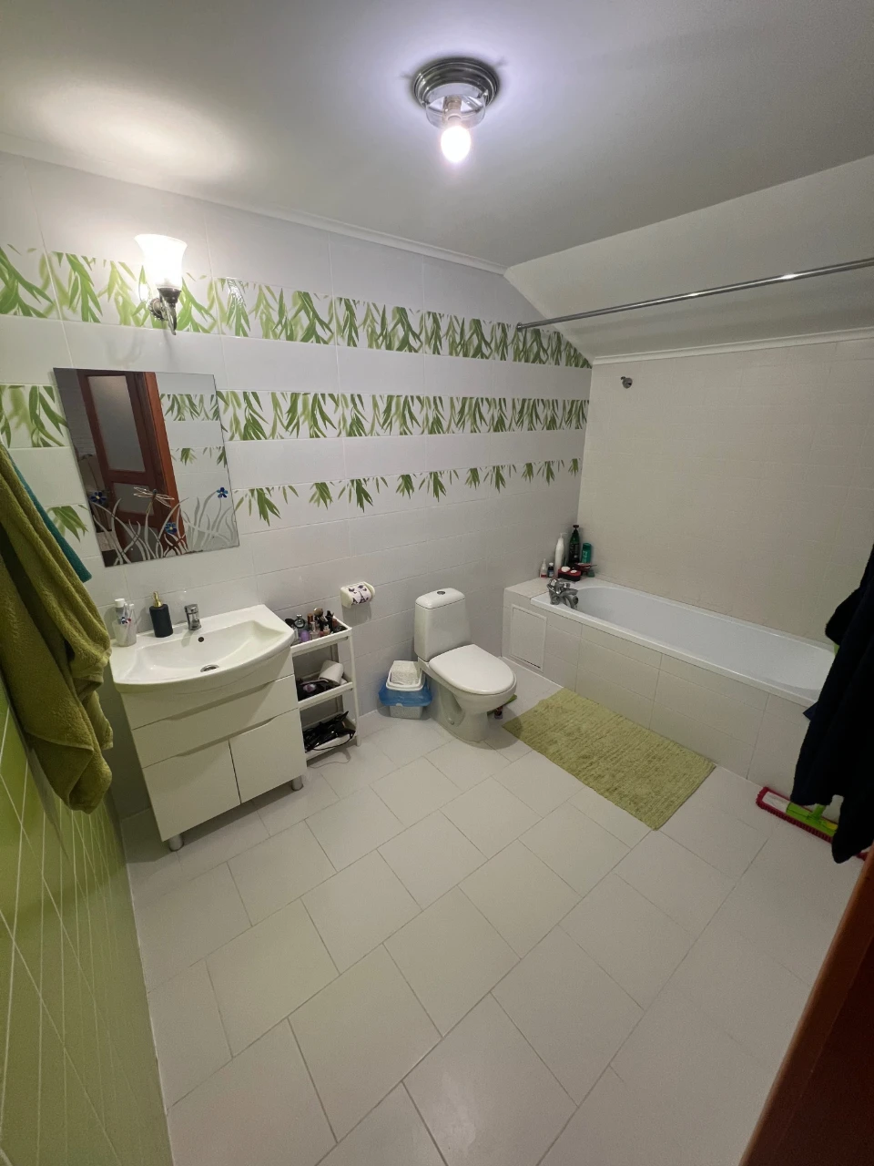 Простора 2-кімнатна квартира 93 м² у Трускавці | вул. В. Іва