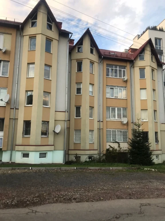 Продам дворівневу квартиру в Трускавці площею 218м/кв