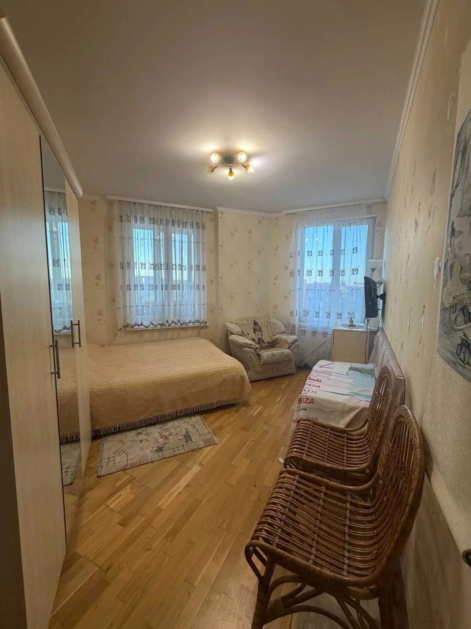 Продаж 3 кімнатної квартири у Трускавці з ремонтом