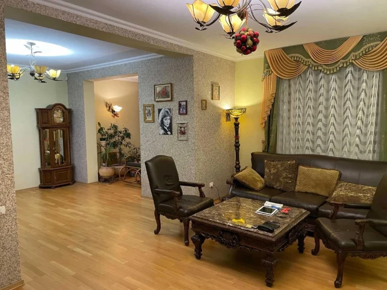 Продається 2-х рівнева квартира VIP класу, район Мазепи, Тру