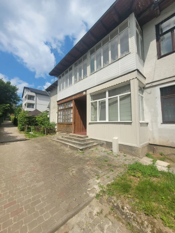 Продаж 3-х кімнатної квартири в центрі м.Трускавця