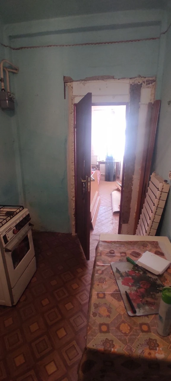 ДУЖЕ ТЕРМІНОВО Квартира 50м кв. 3 кімнати, кухня, балкон, 2