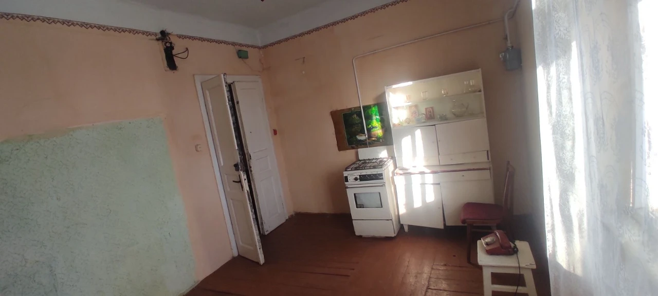 ДУЖЕ ТЕРМІНОВО Квартира 50м кв. 3 кімнати, кухня, балкон, 2