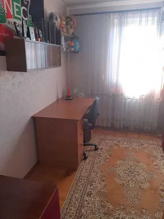 3-кімнатна квартира з меблями та технікою, вул. Стебницька 9