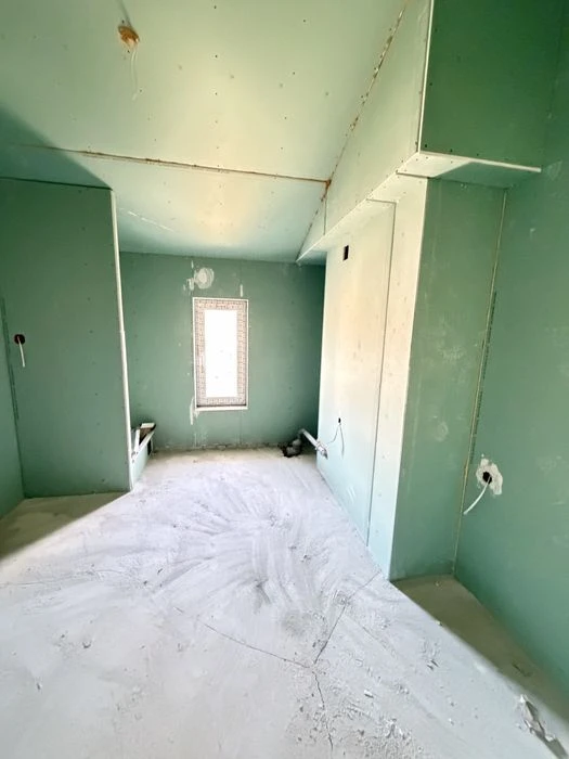Sale of 2-room apartments in Kharkov, metro station 23 August, available with a certificate.